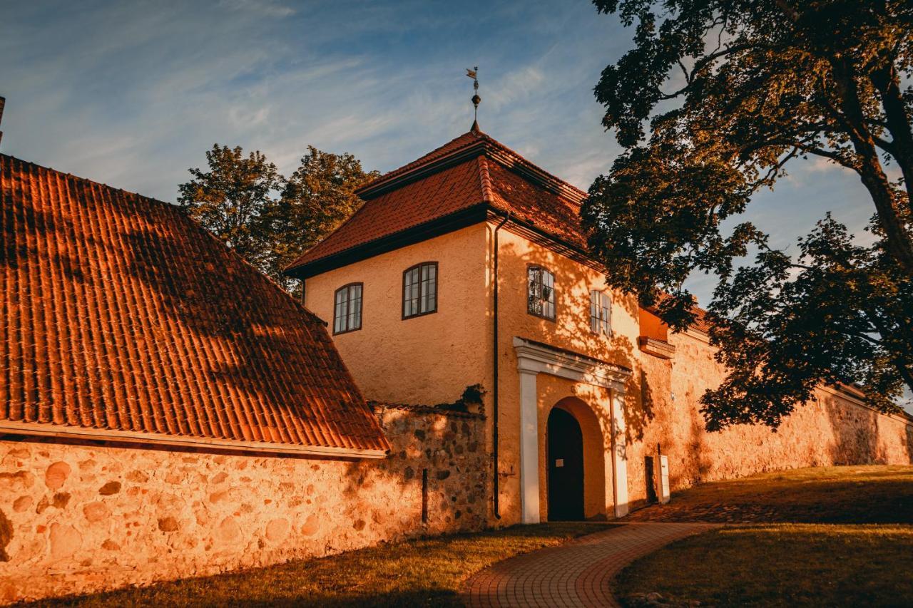 Hotel Slokenbekas Muiza Milzkalne Exteriér fotografie